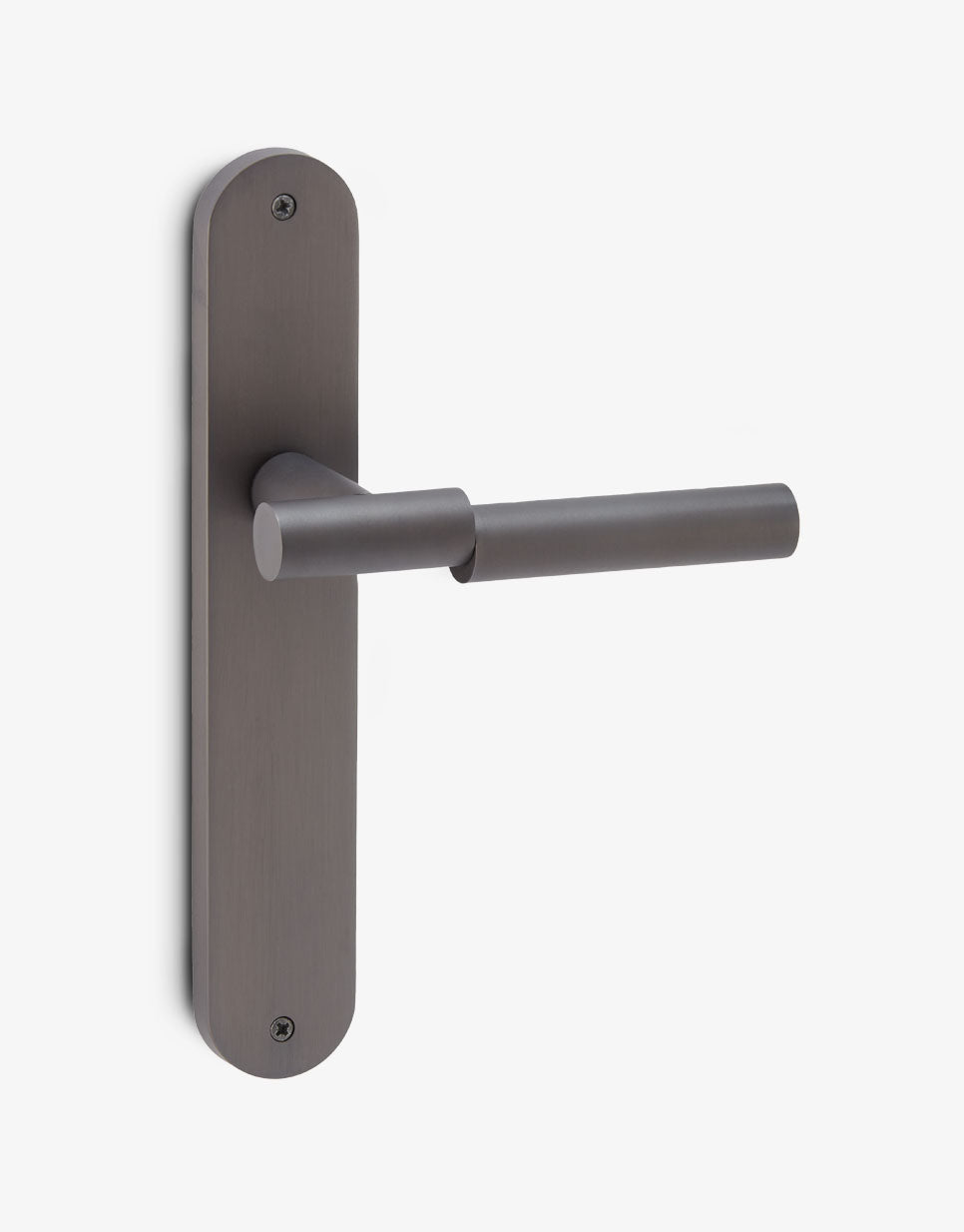 Shift door handle set on an oval backplate – Groël Design