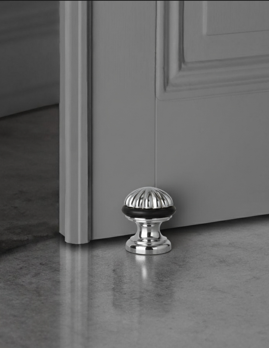 Giulietta door stop