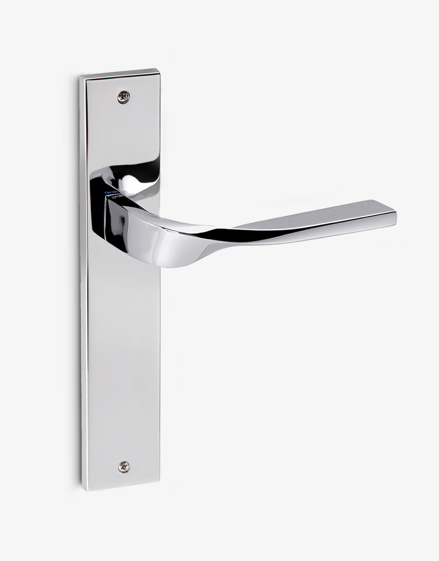 Pin door handle set on a rectangular backplate