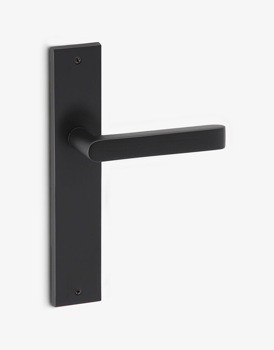 Ipnos door handle set on a rectangular backplate