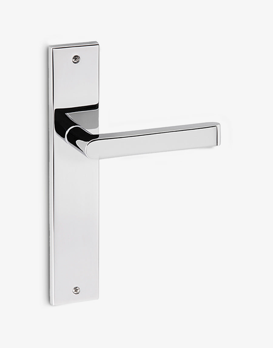 Ipnos door handle set on a rectangular backplate