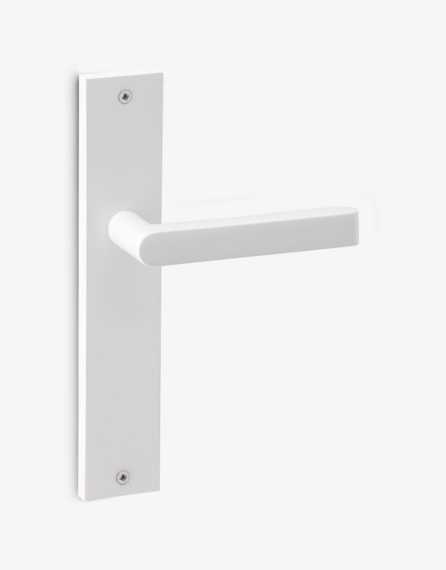 Ipnos door handle set on a rectangular backplate